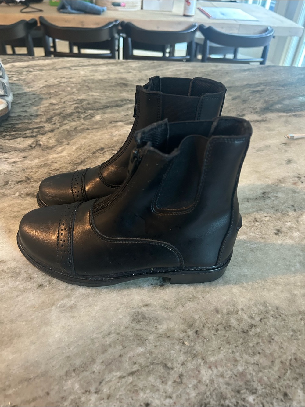 Tuff rider girls  Black riding  Boots with Side Zip size 2